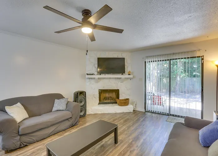 Pet-friendly Fsu W/ Private Fenced Yard *