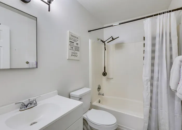 Pet-friendly Fsu W/ Private Fenced Yard *